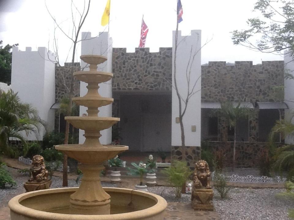 Thai Castle Resort Ban Thap Sila Dış mekan fotoğraf
